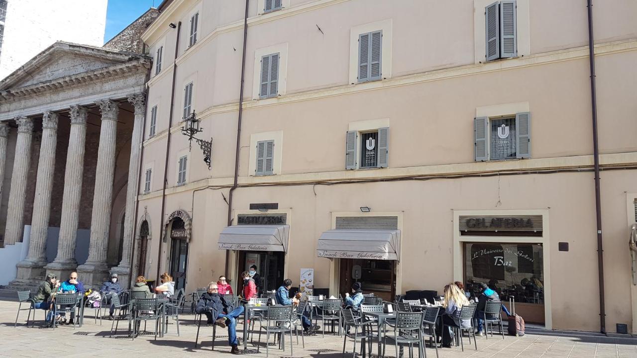 Palazzo Bozzoni Assisi Boutique Apartments Екстер'єр фото